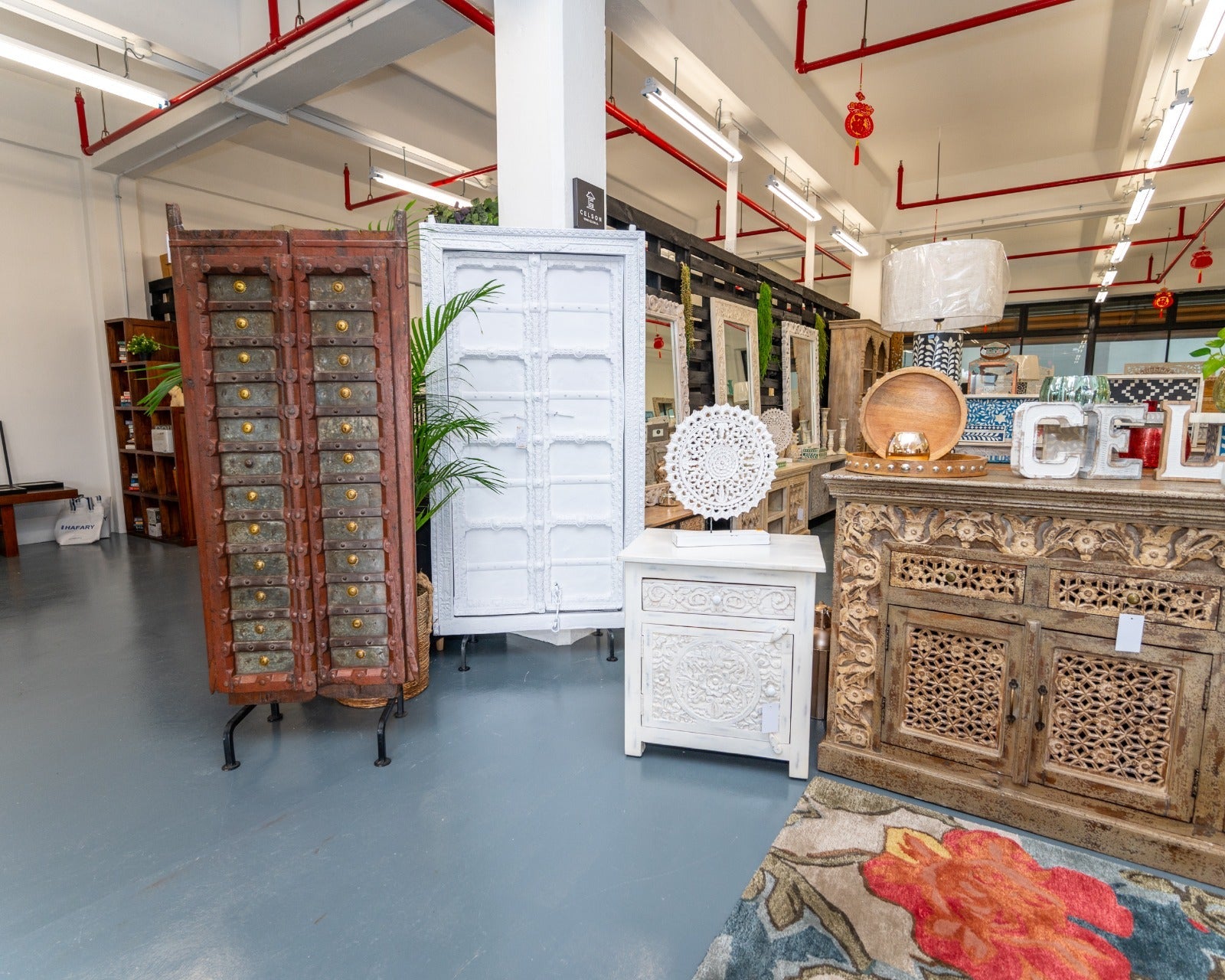 Bala Vintage Indian Door on Metal Stand