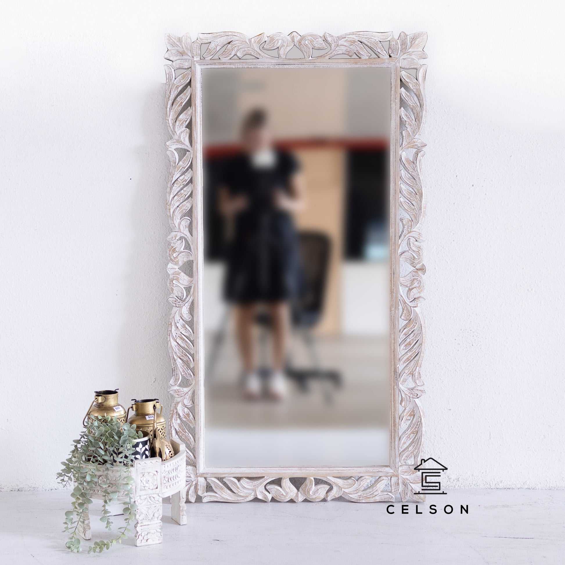 Kiyana Carved Distrssed Mirror