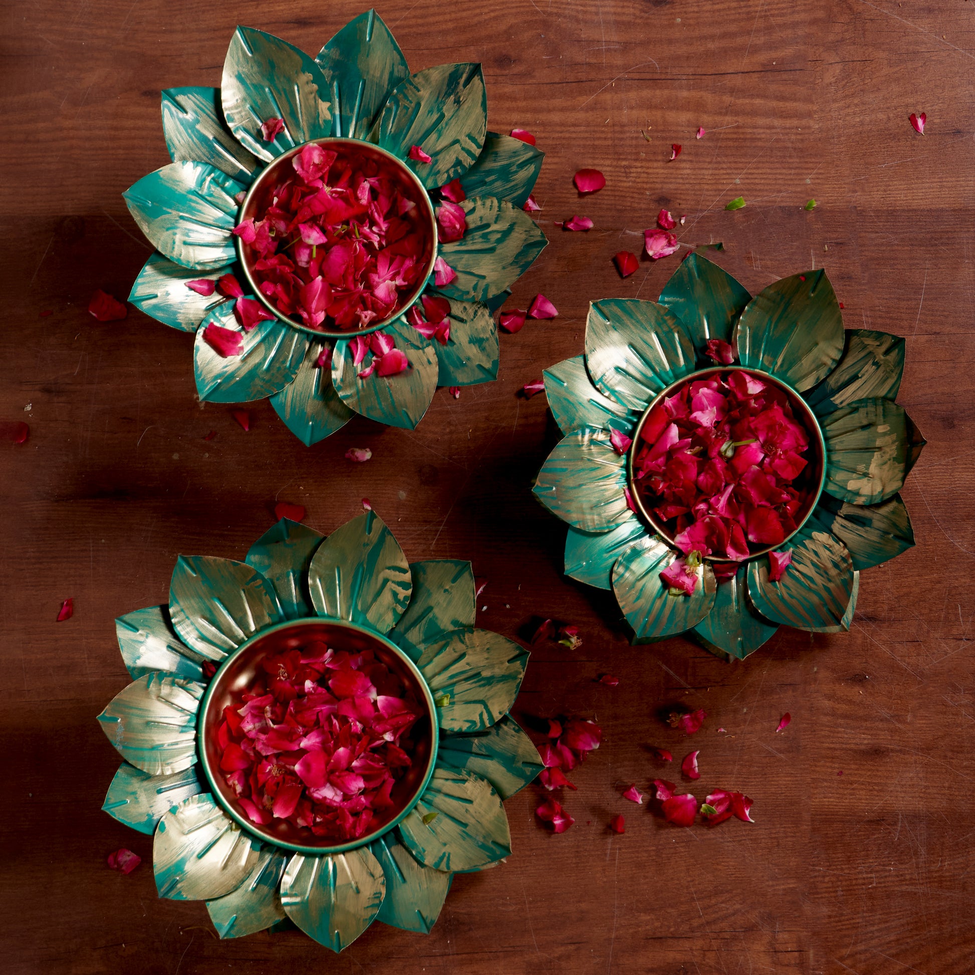 Green Lotus Urli Set Of 3