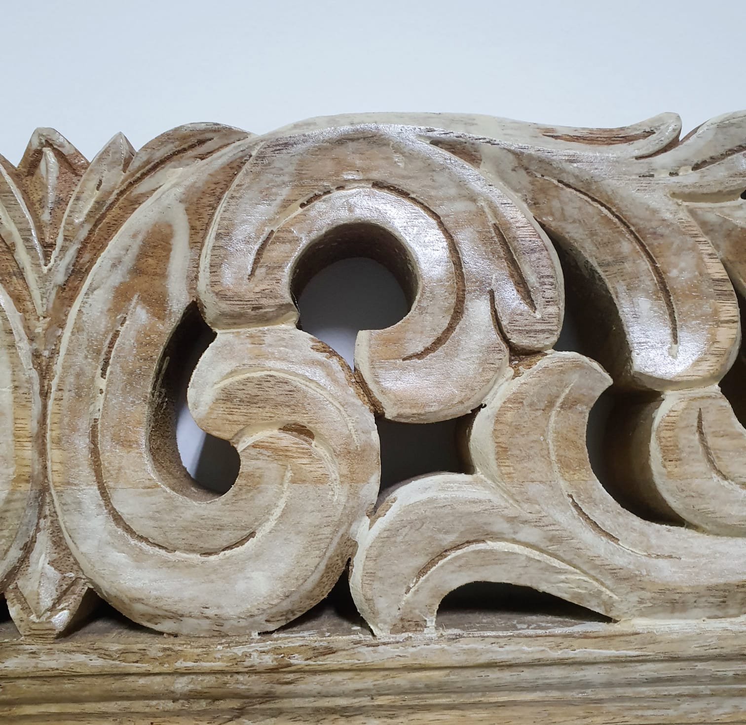 Jane Hand Carved Wodden Mirror