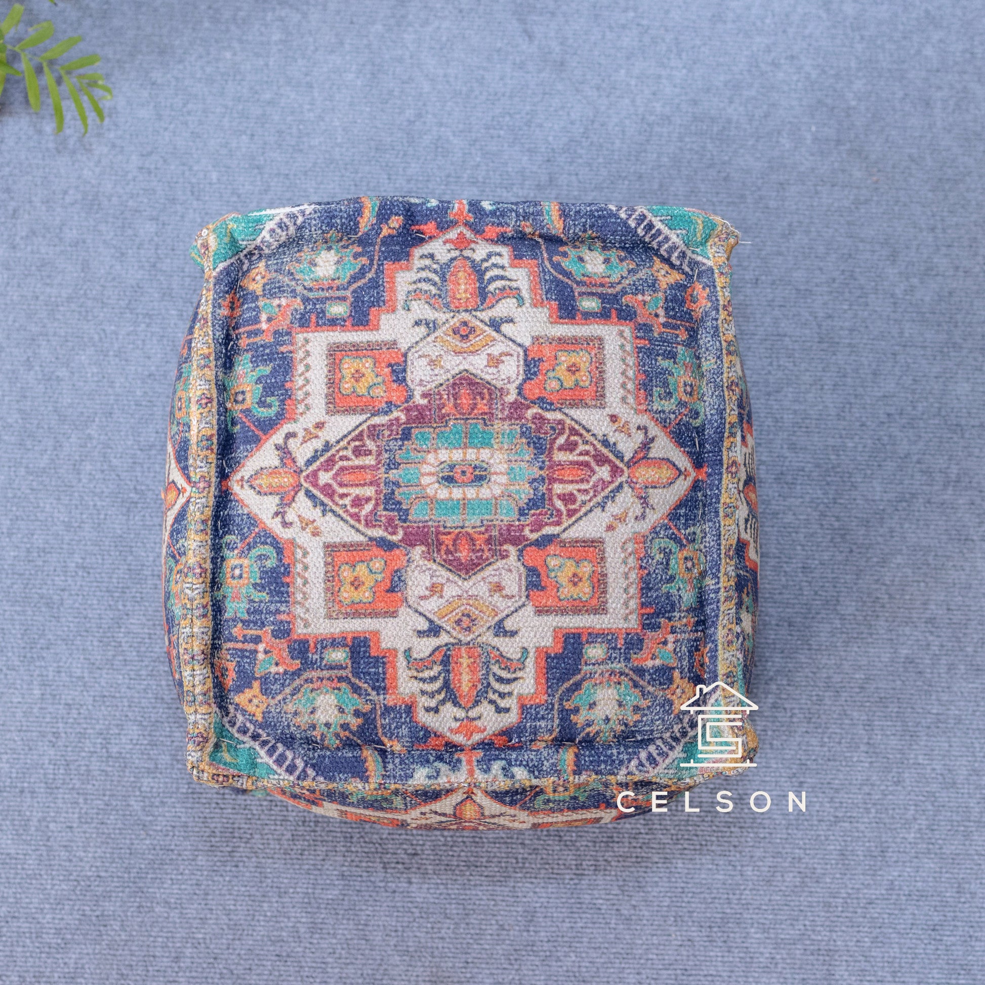 Noora Pouf