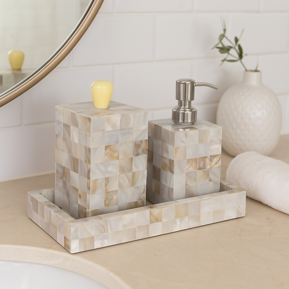 Kyle Mother of Pearl Bathroom Set/3