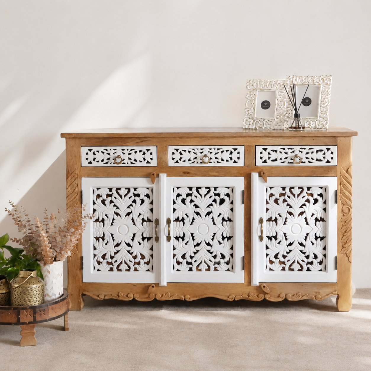 Hubi Hand Carved  Buffet